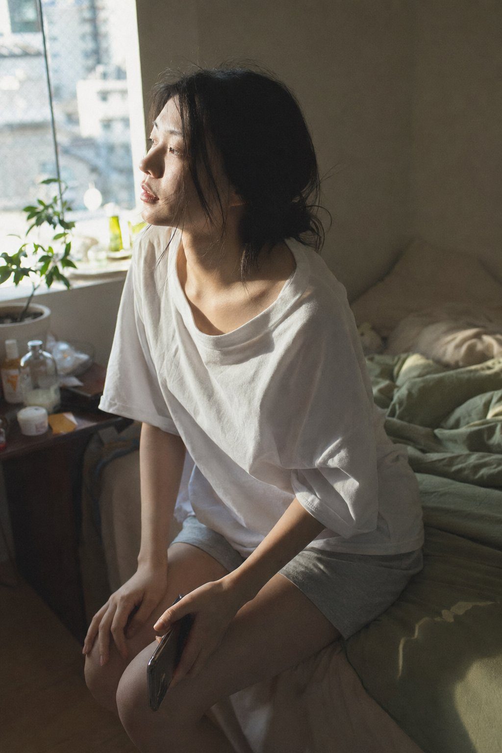 晨间卧室素颜日常照